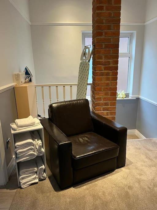 Ovington Grove 2 Fully Equipped Kitchen Free Parking 3 Bedrooms Netflix Newcastle Upon Tyne Esterno foto