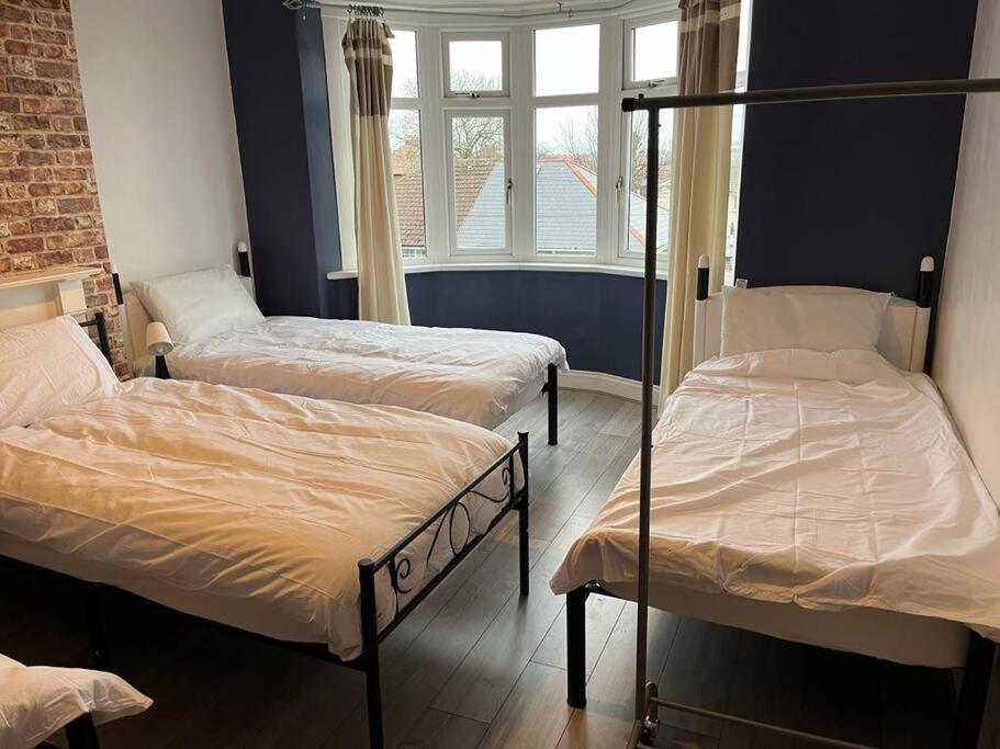 Ovington Grove 2 Fully Equipped Kitchen Free Parking 3 Bedrooms Netflix Newcastle Upon Tyne Esterno foto