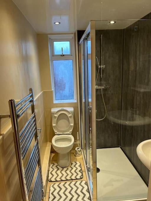 Ovington Grove 2 Fully Equipped Kitchen Free Parking 3 Bedrooms Netflix Newcastle Upon Tyne Esterno foto